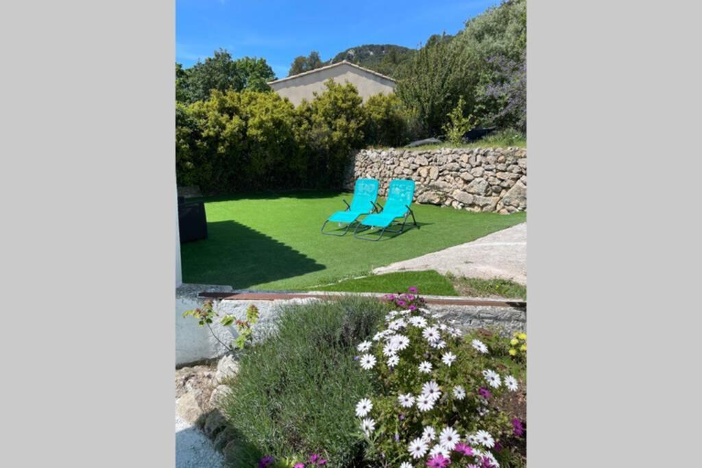 Maison Avec Jardin, Parking Entre Mer Et Montagne Le Revest-le-Eaux Kültér fotó